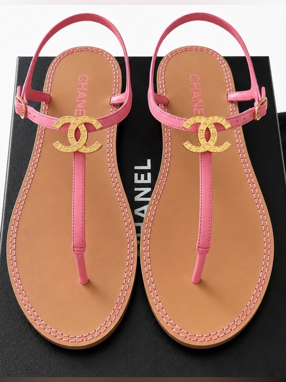 CHANEL CC Logo T-Strap Sandals Pink Leather Size 39 Gold Hardware Flat Sandals